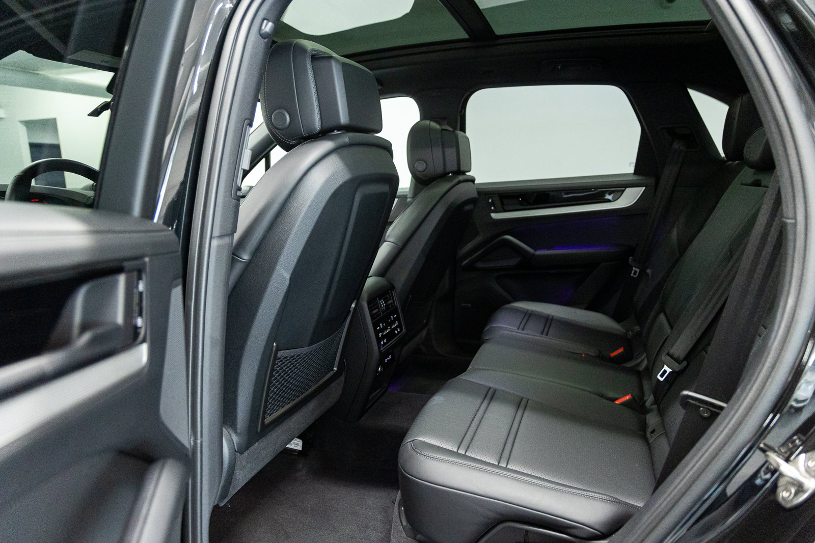 Used 2026 Porsche Cayenne S AWD/4WD image 36
