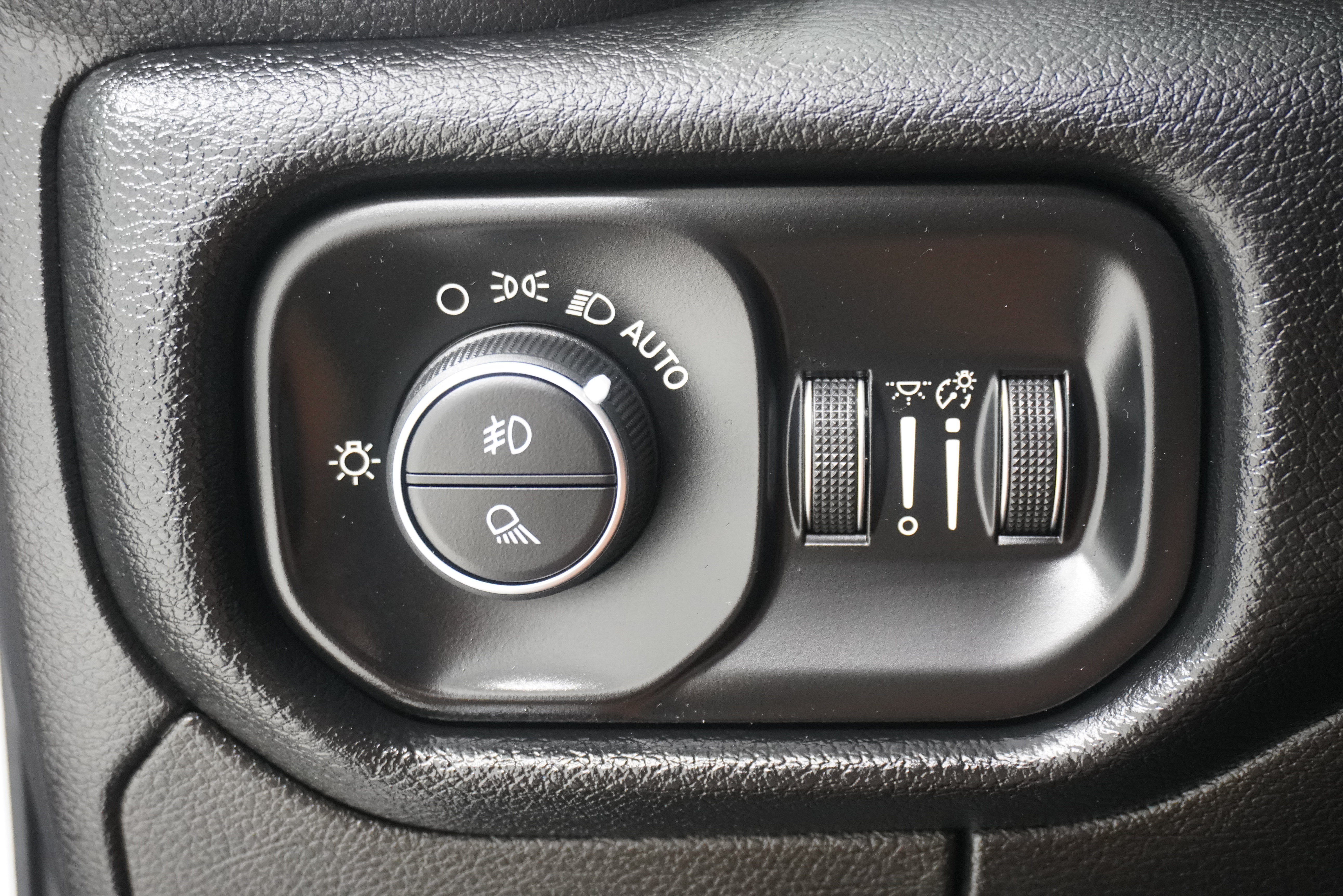 Used 2019 RAM 1500 Big Horn AWD/4WD image 22