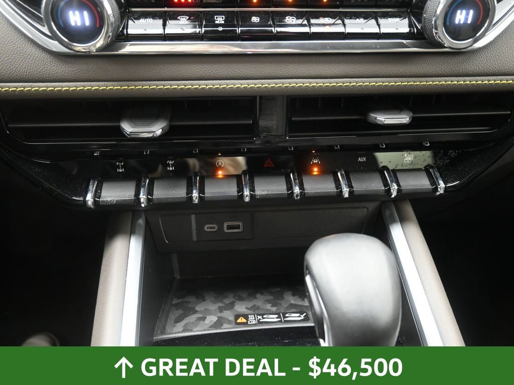 Used 2024 Chevrolet Colorado ZR2 w/ ZR2 Convenience Package III image 27