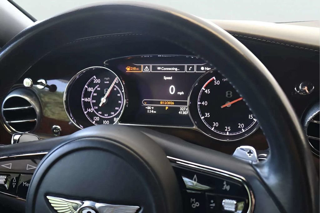 Used 2014 Bentley Mulsanne RWD image 27
