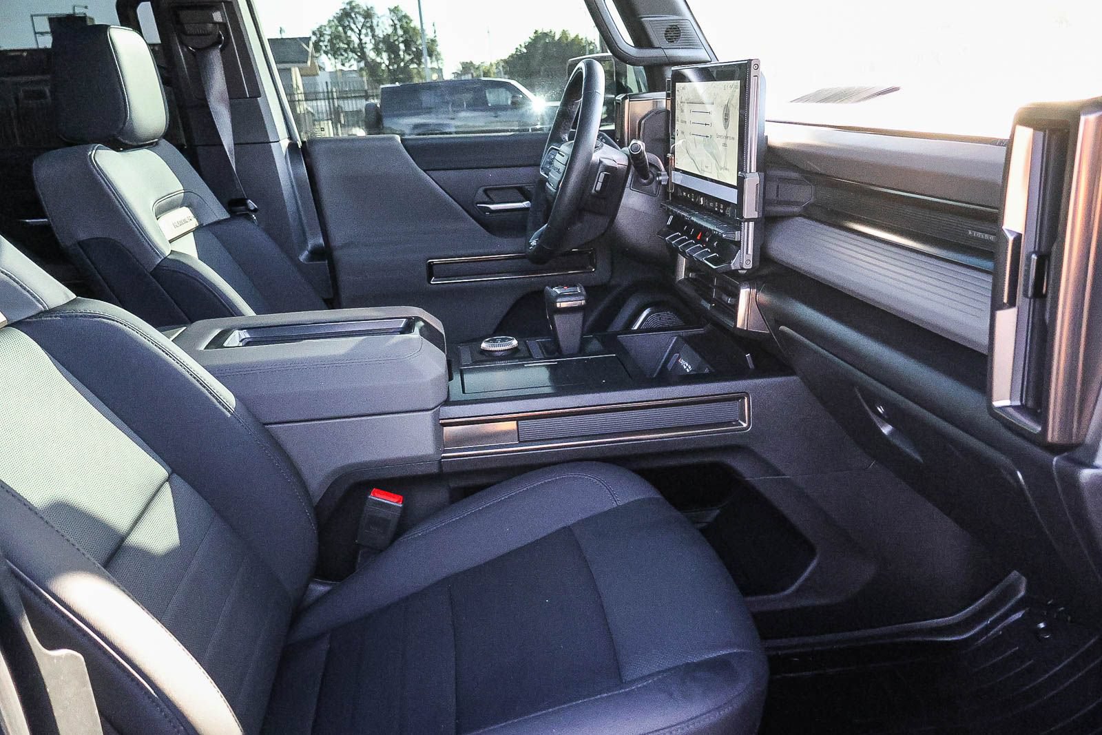 Used 2024 GMC Hummer EV 3X AWD/4WD image 18