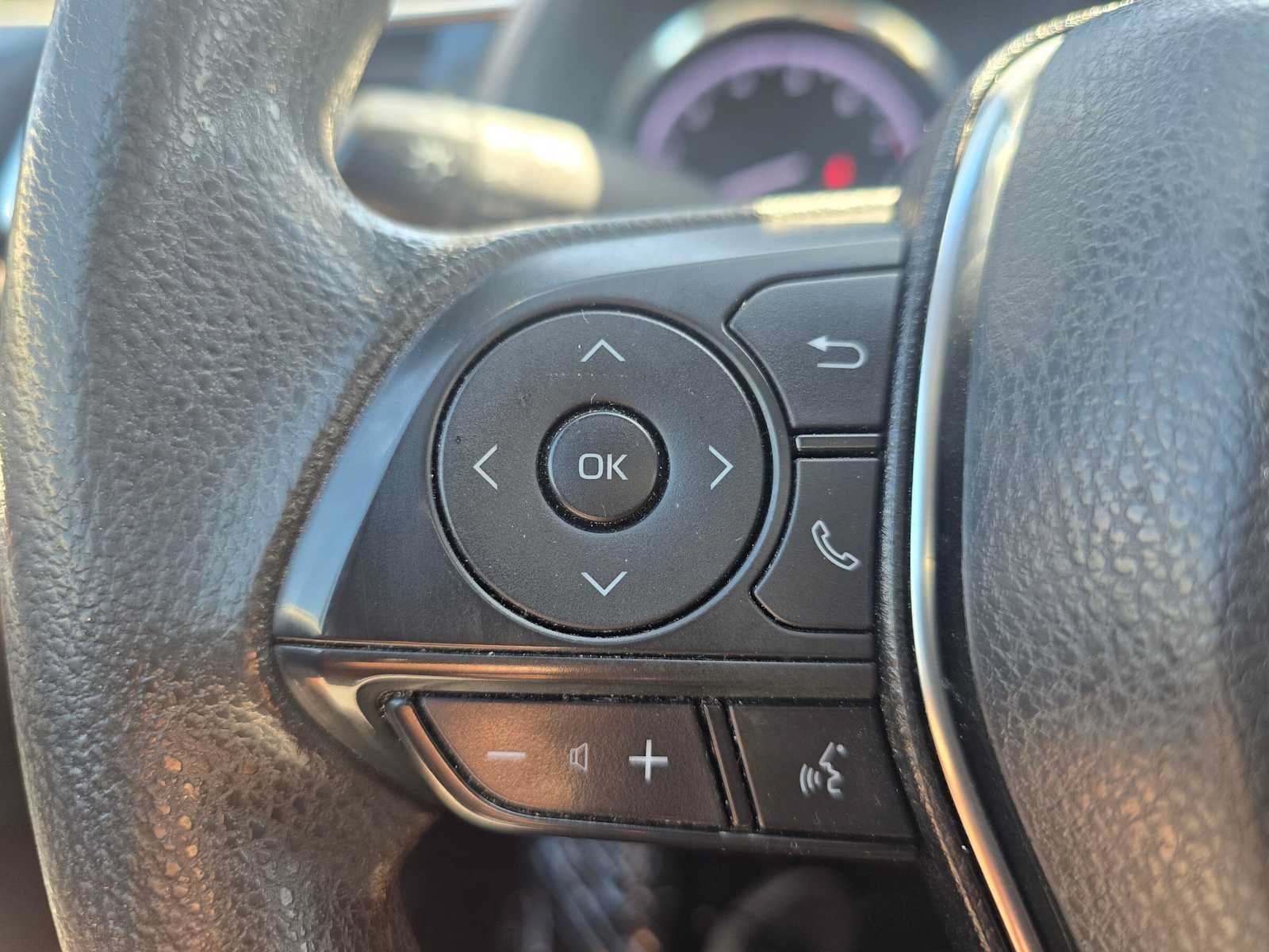 Used 2018 Toyota Camry LE FWD image 32