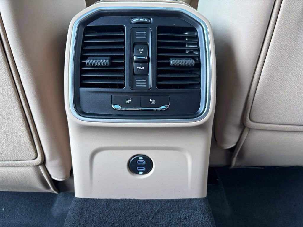 New 2026 Porsche Macan AWD/4WD image 6