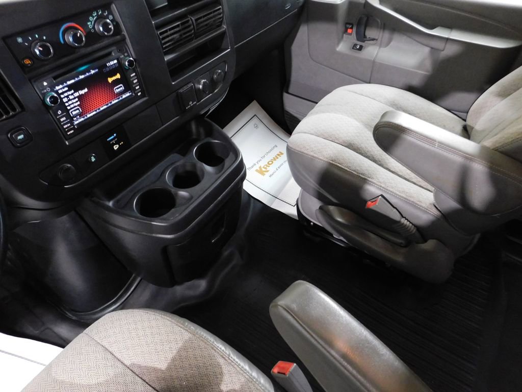 Used 2017 GMC Savana 2500 RWD image 55
