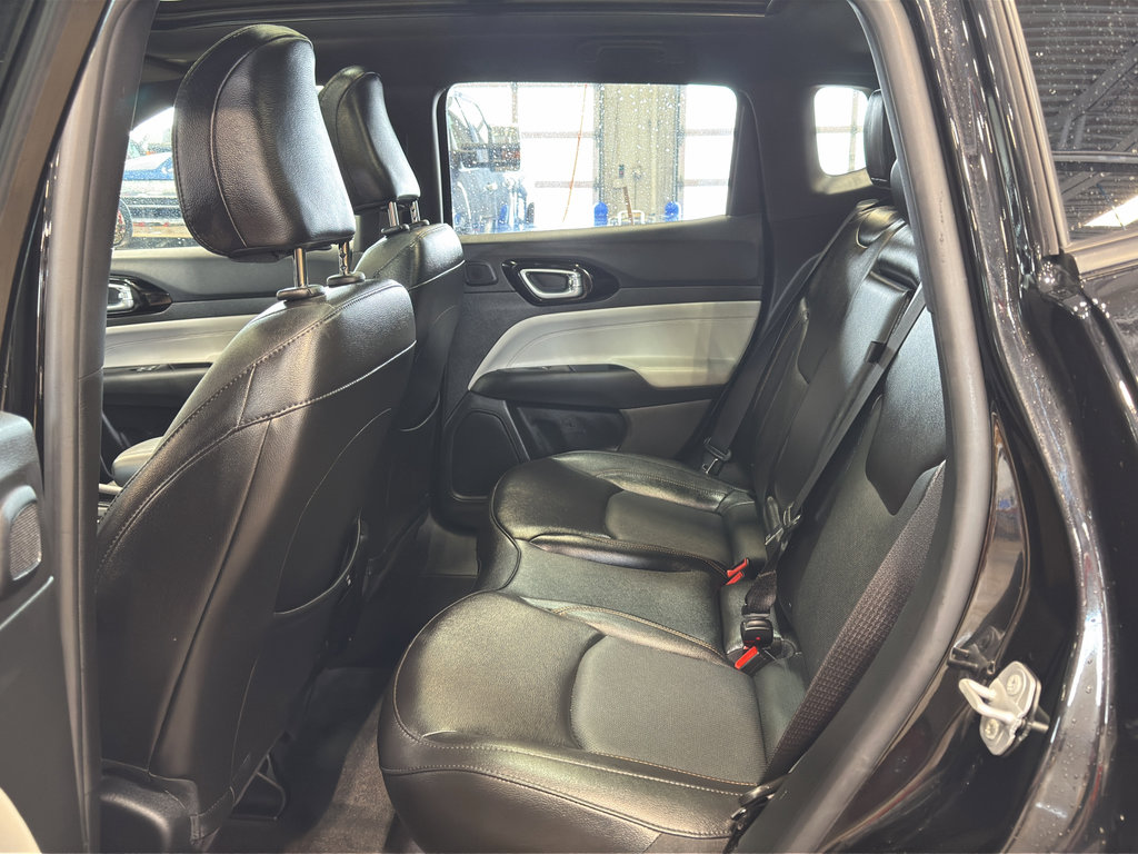 Used 2023 Jeep Compass Limited w/ Sun and Sound Group image 34