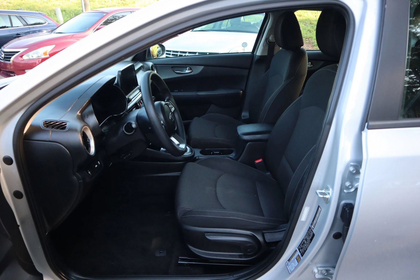 Used 2021 Kia Forte LXS FWD image 9