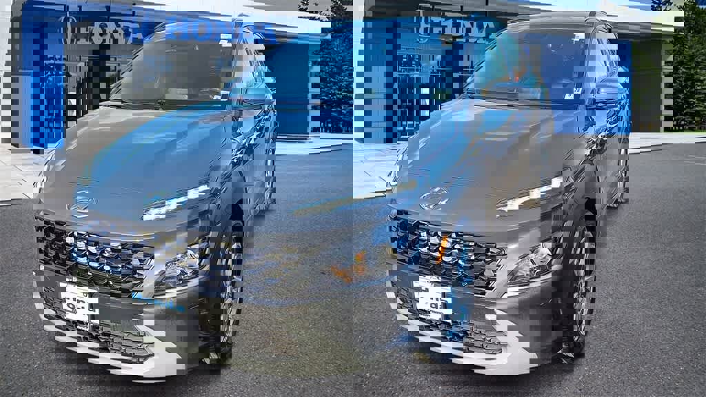 Used 2023 Hyundai Kona SEL w/ Cargo Package image 3