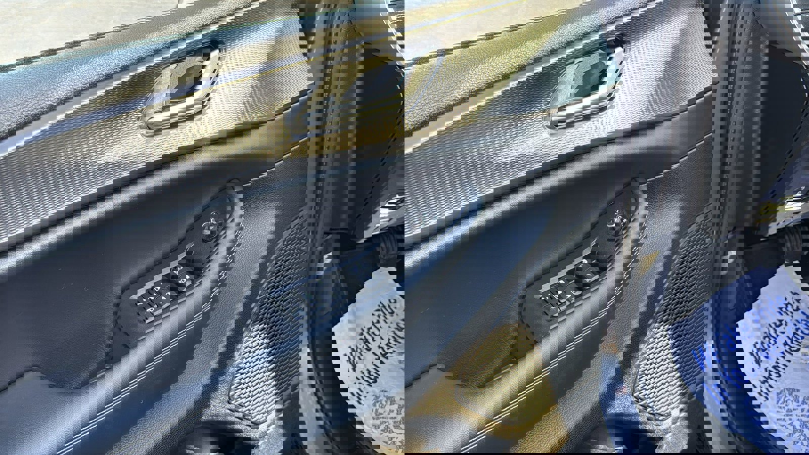 Used 2023 Jeep Grand Cherokee Altitude image 17