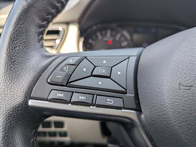 Used 2022 Nissan Rogue Sport SV AWD/4WD image 13