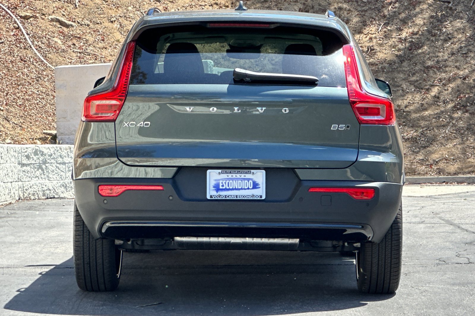 New 2026 Volvo XC40 B5 Ultra AWD/4WD image 6