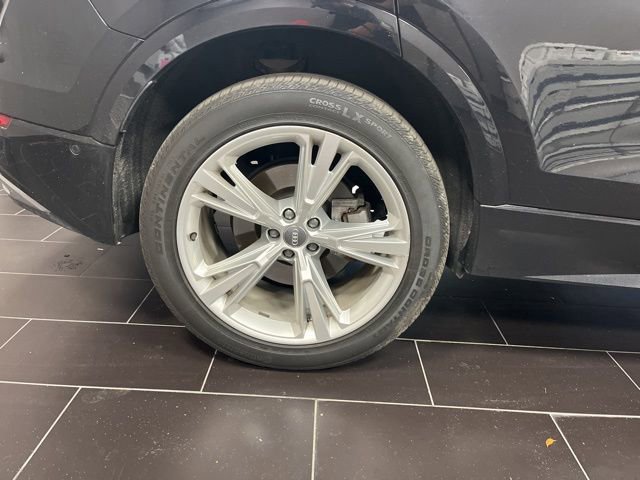 Used 2019 Audi Q8 Prestige image 11