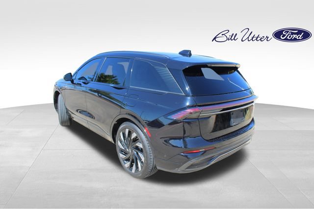 Used 2024 Lincoln Nautilus Reserve w/ Equipment Group 202A AWD/4WD image 7