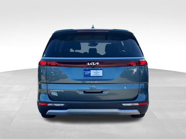Used 2024 Kia Carnival EX FWD image 4