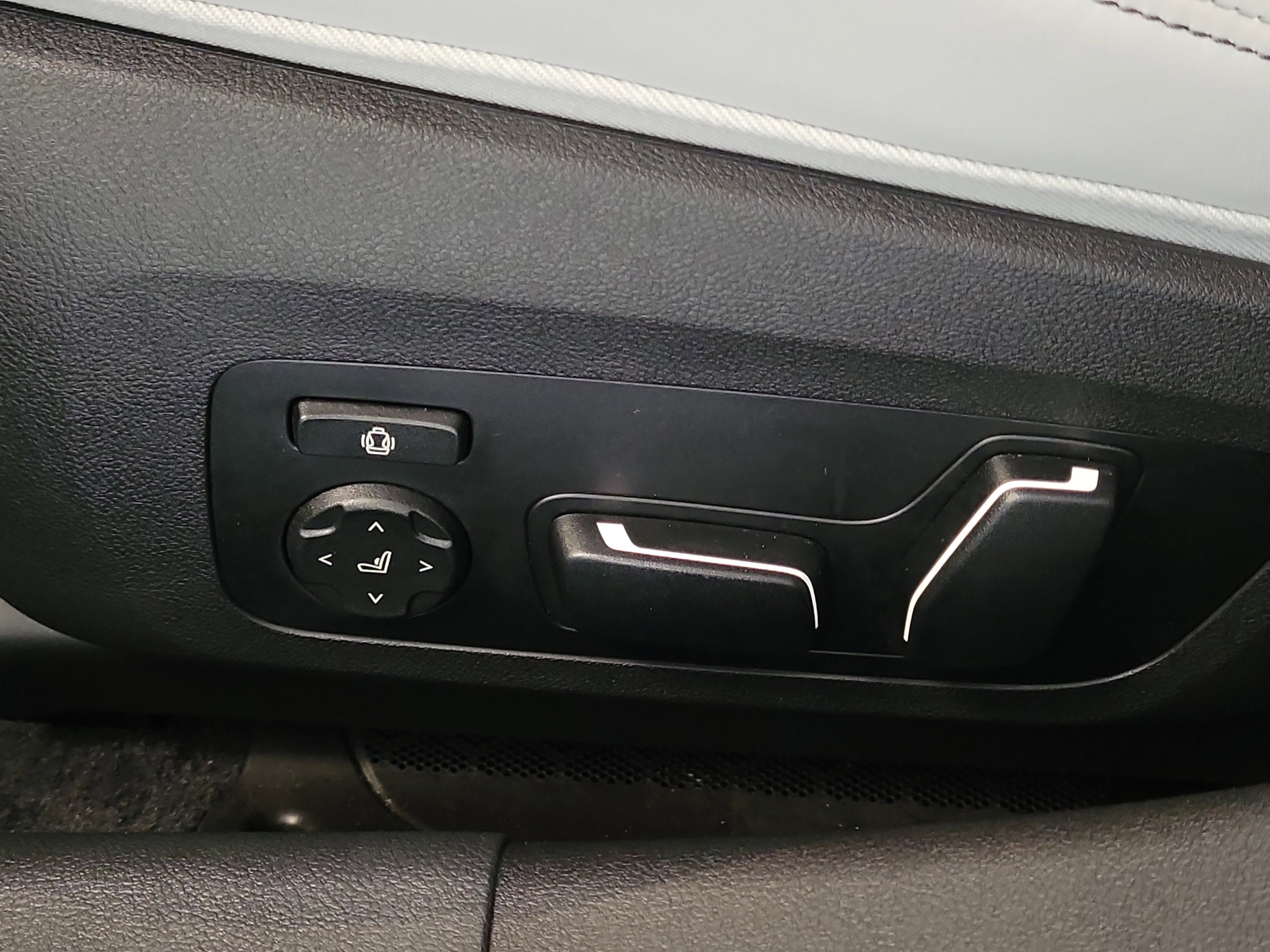 Used 2026 BMW M3 Competition image 23