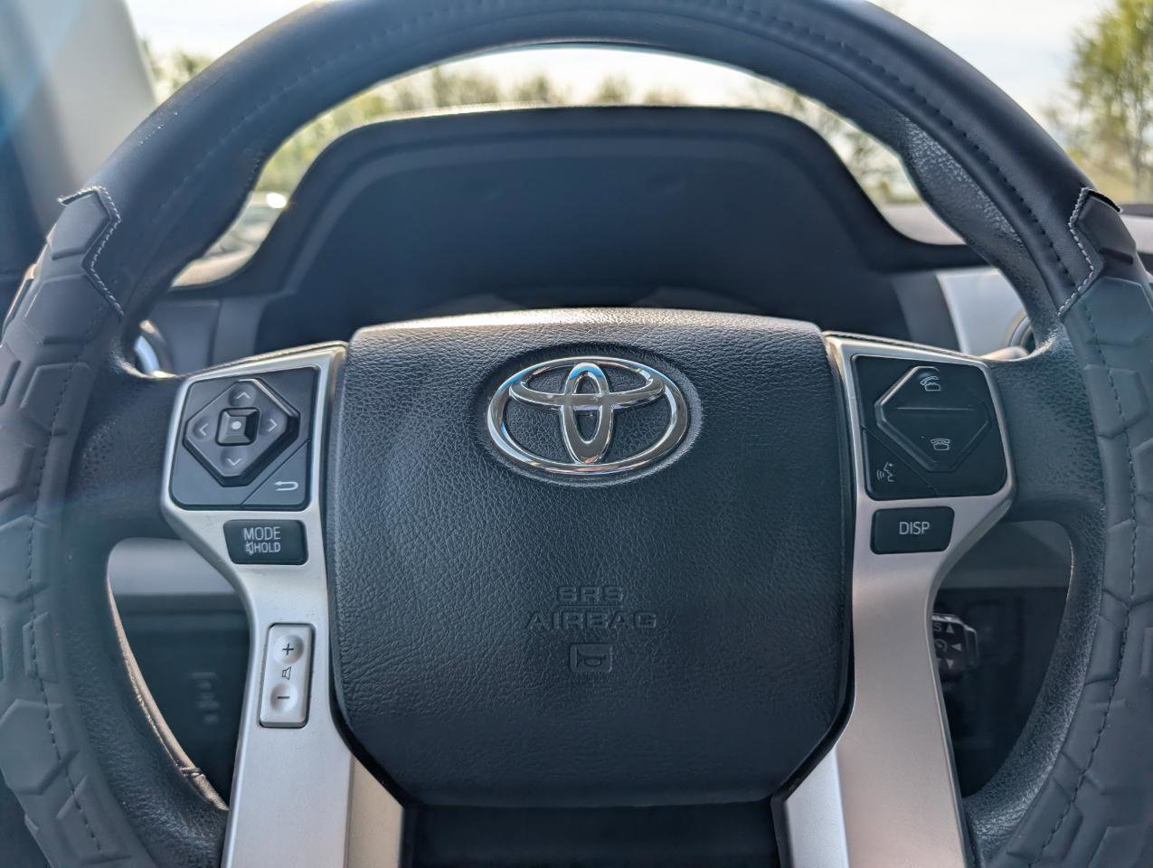 Used 2017 Toyota Tundra SR5 w/ SR5 Upgrade Package image 13