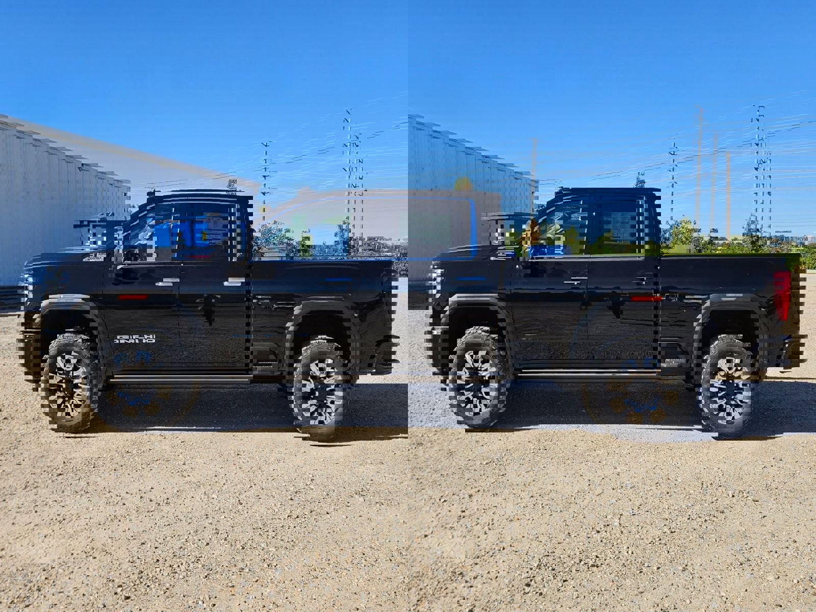 New 2026 GMC Sierra 2500 Denali w/ Denali Reserve Package image 2