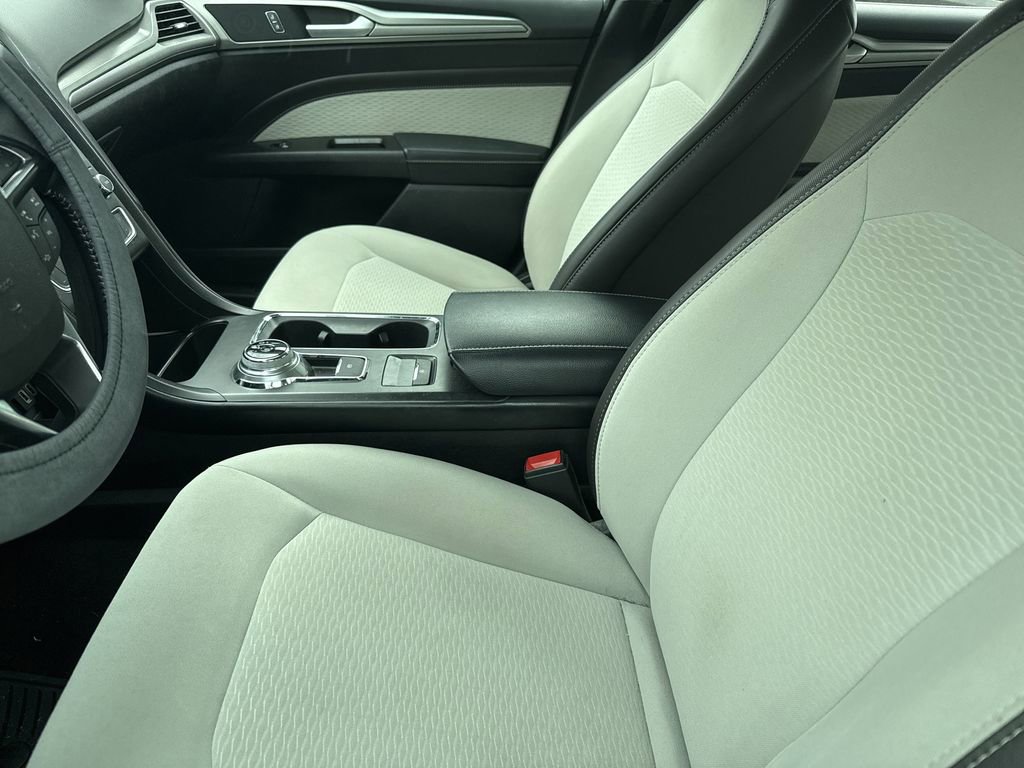 Used 2019 Ford Fusion SE w/ Equipment Group 151A image 10