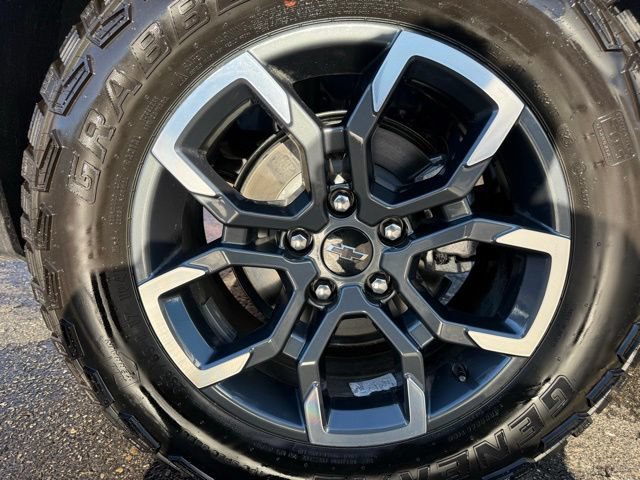 New 2026 Chevrolet Equinox ACTIV w/ Convenience Package III FWD image 11