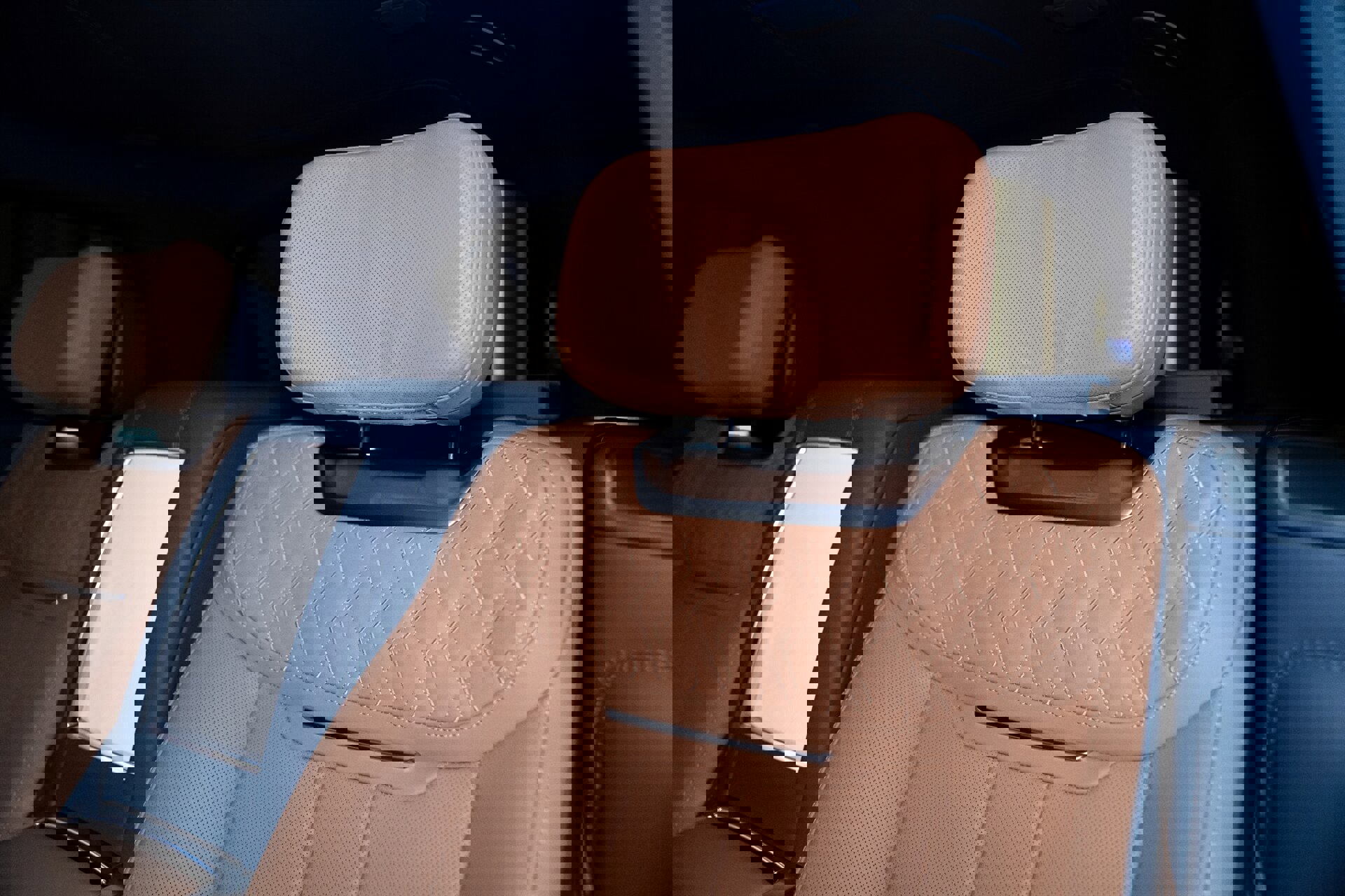 Used 2023 Land Rover Range Rover SV image 12