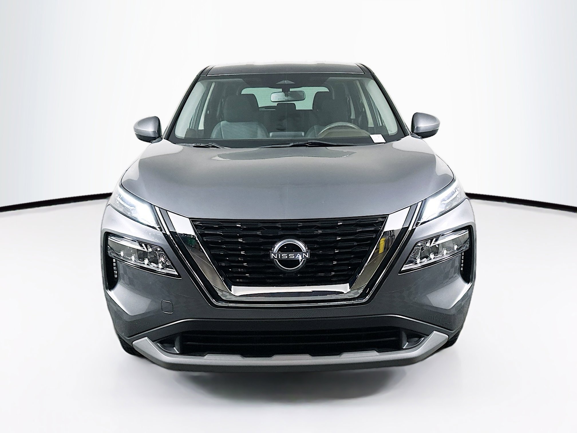 Used 2023 Nissan Rogue SV AWD/4WD image 2