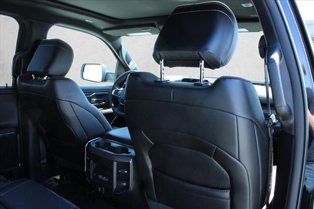 Used 2025 RAM 1500 Laramie w/ Sport Appearance Package AWD/4WD image 28