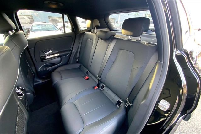 Used 2025 Mercedes-Benz GLA 250 4MATIC image 16