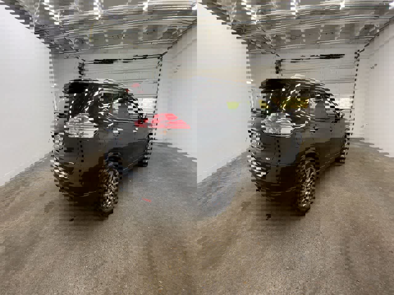 Used 2016 Nissan Rogue SL w/ SL Premium Package image 6