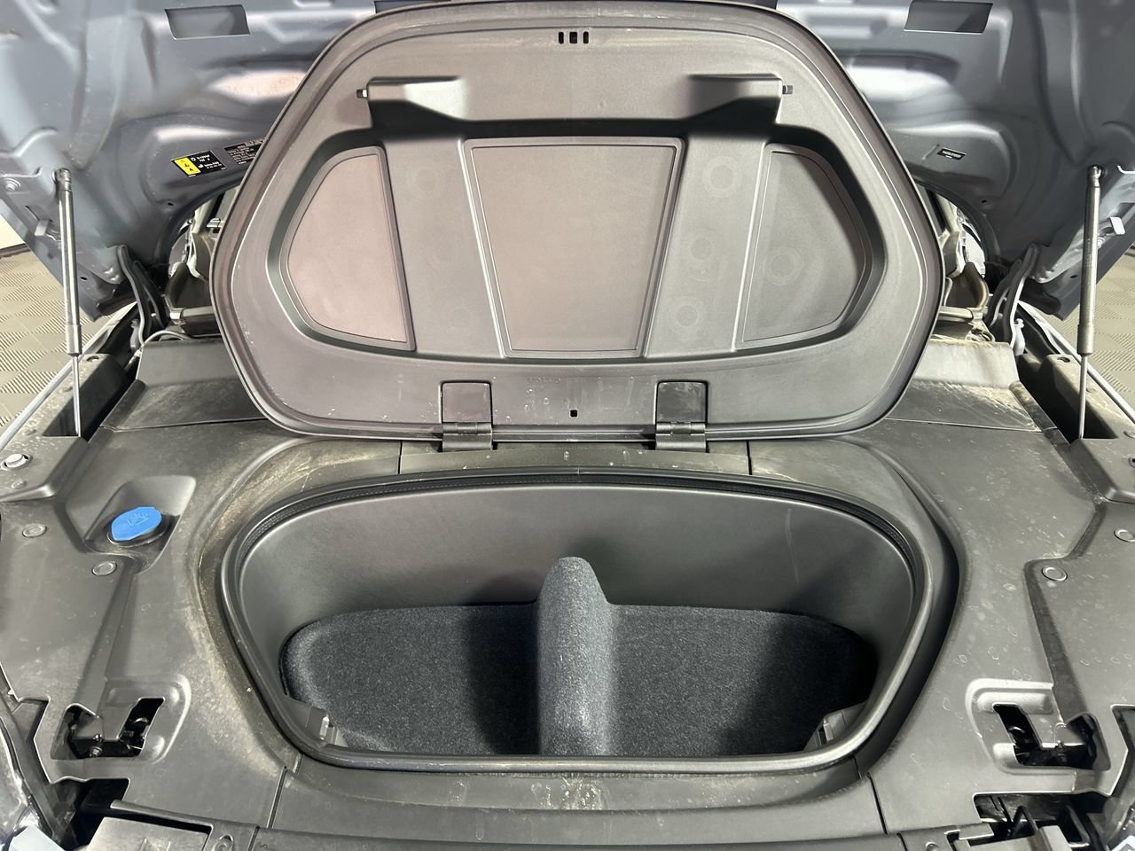 Used 2023 Volvo XC40 Recharge Plus AWD/4WD image 12