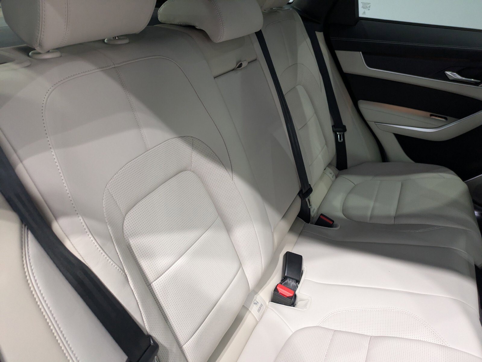 New 2026 Jaguar F-PACE R-Dynamic S image 22