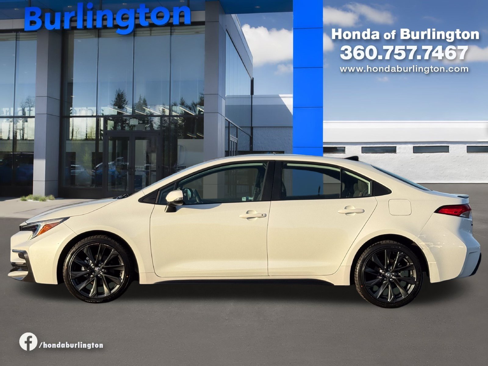 Used 2024 Toyota Corolla SE w/ SE Premium Package FWD image 3