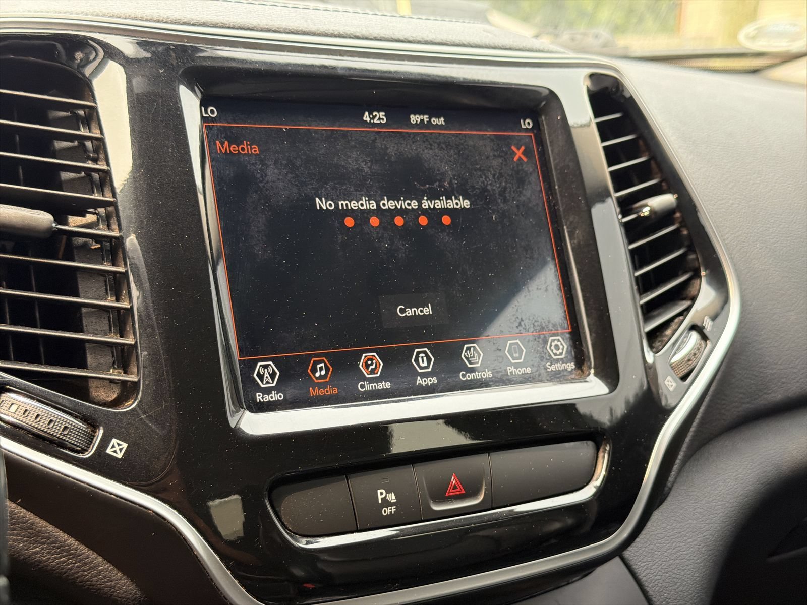 Used 2019 Jeep Cherokee Limited AWD/4WD image 31
