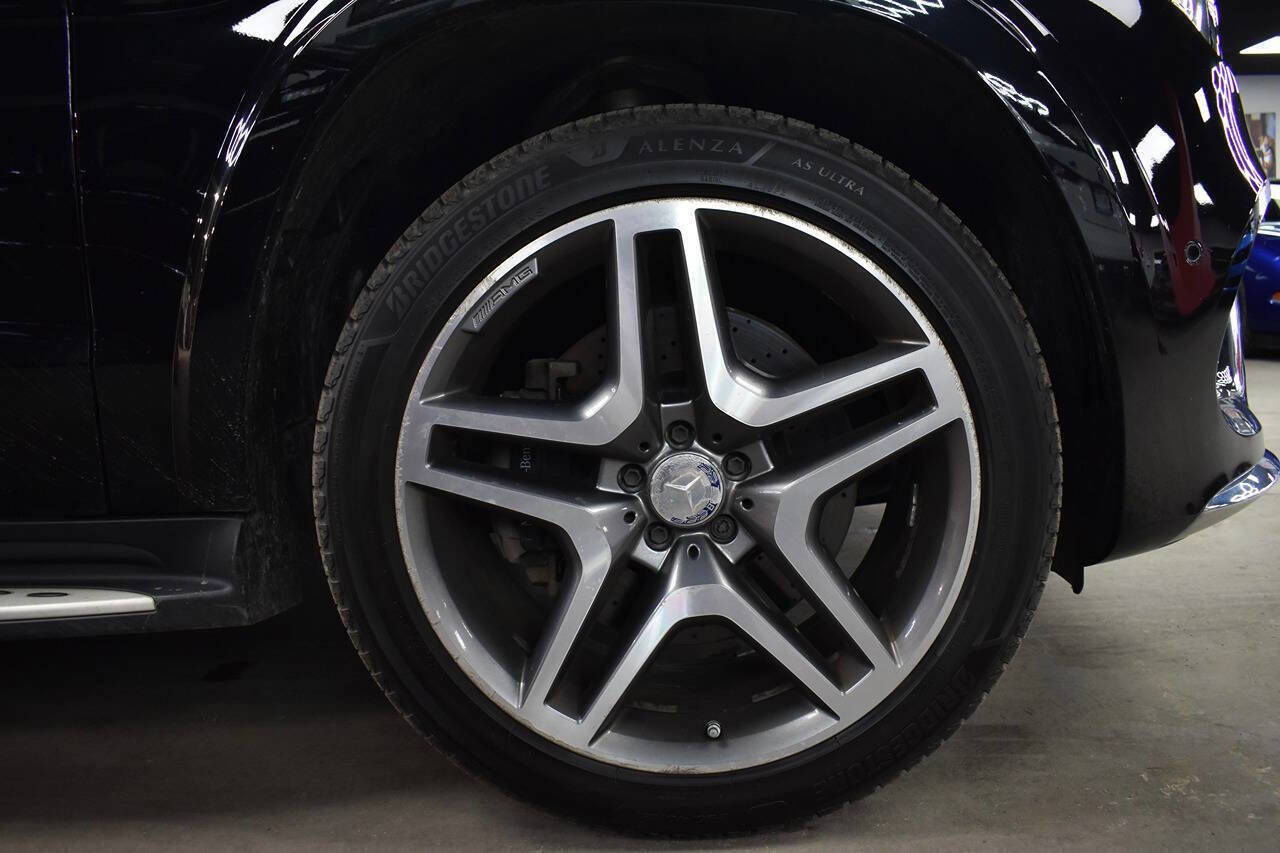 Used 2017 Mercedes-Benz GLS 550 4MATIC image 9