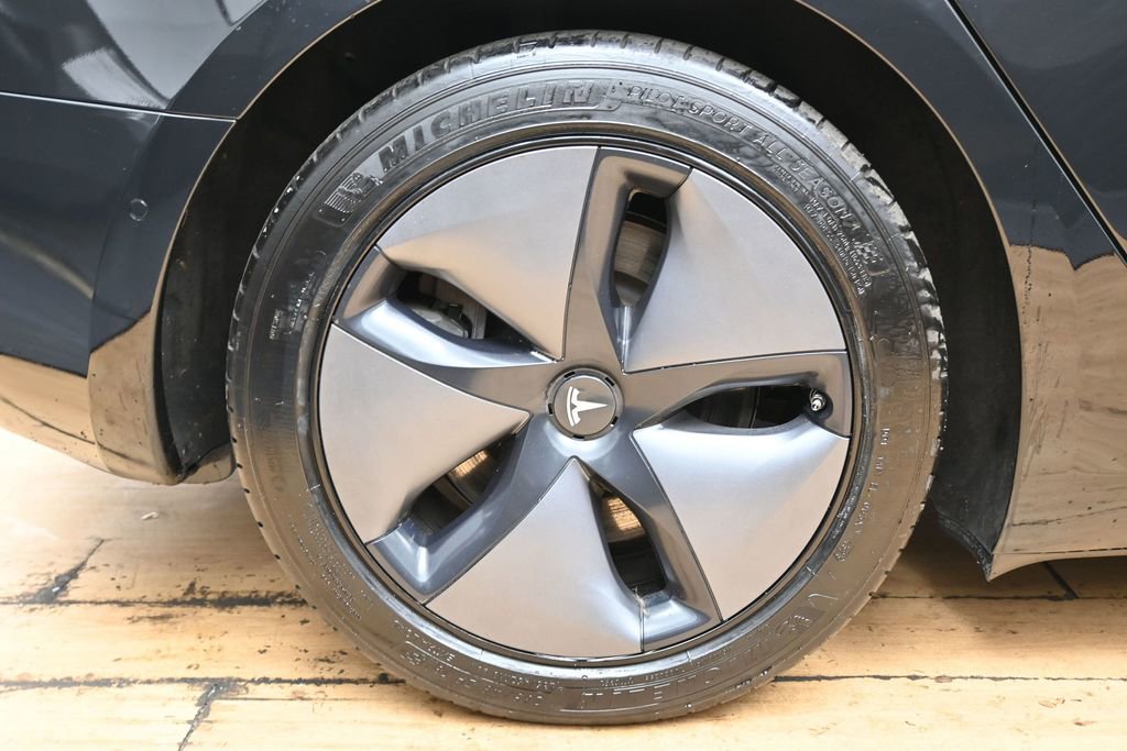 Used 2019 Tesla Model 3 Standard Range Plus image 14