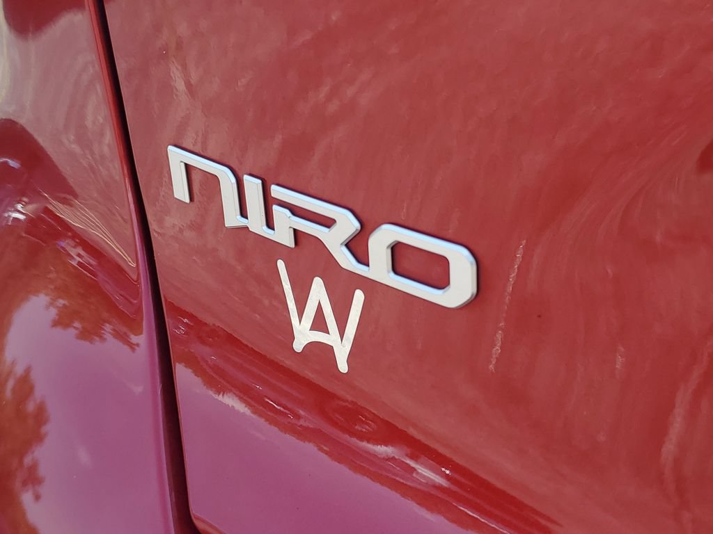 Certified 2023 Kia Niro EX FWD image 26