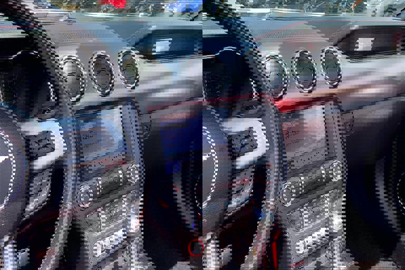 Used 2019 Ford Mustang GT Premium w/ Equipment Group 401A RWD image 7