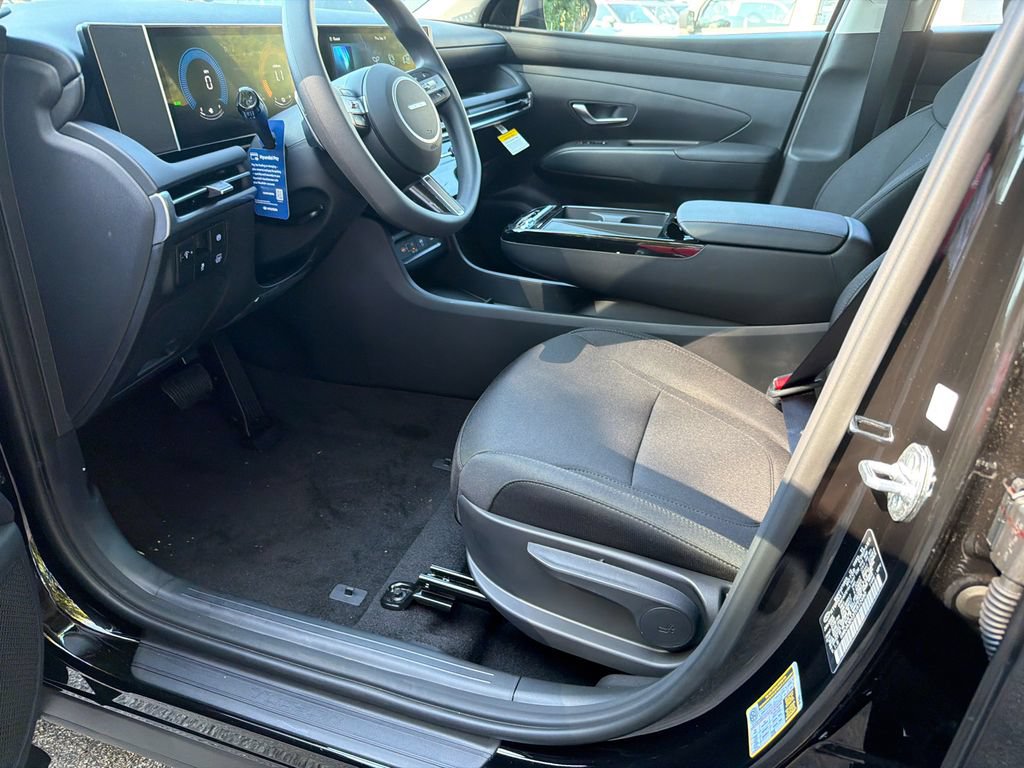 New 2026 Hyundai Tucson Blue SE FWD image 9