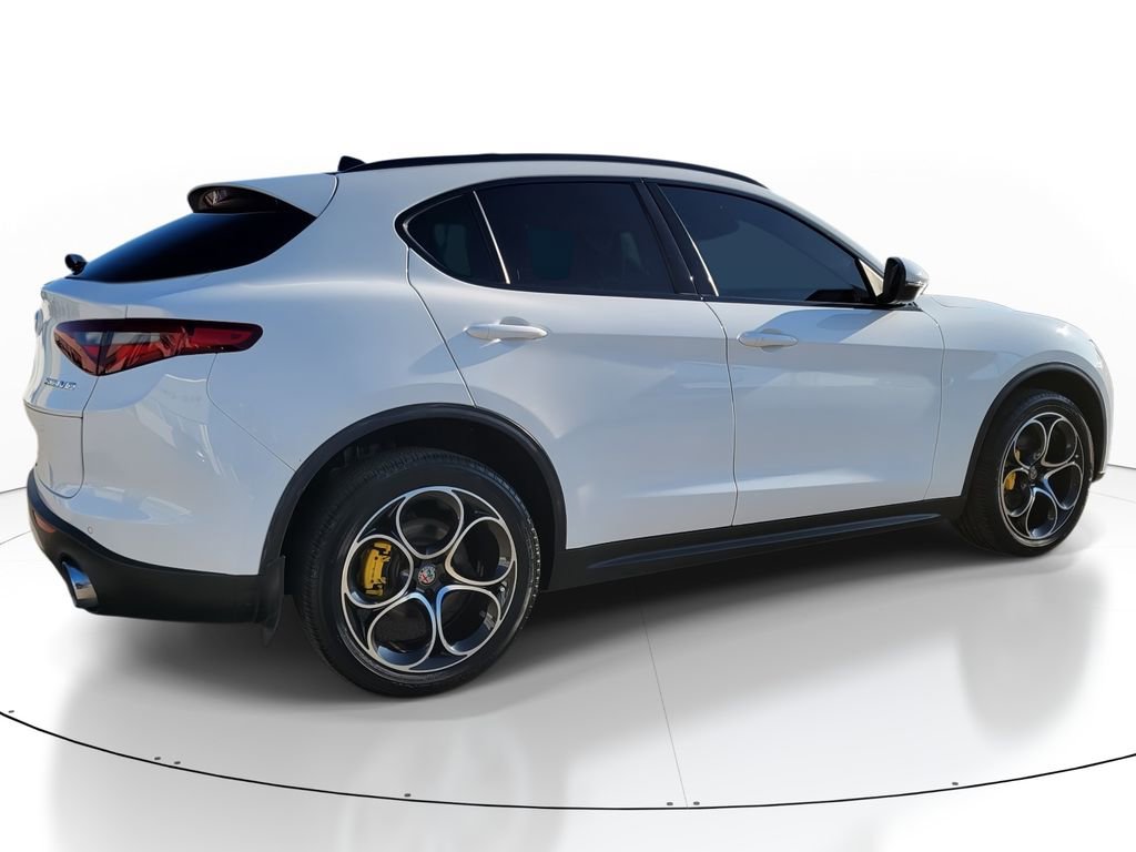 Used 2019 Alfa Romeo Stelvio Ti Sport w/ Quick Order Package 22S Sport image 4