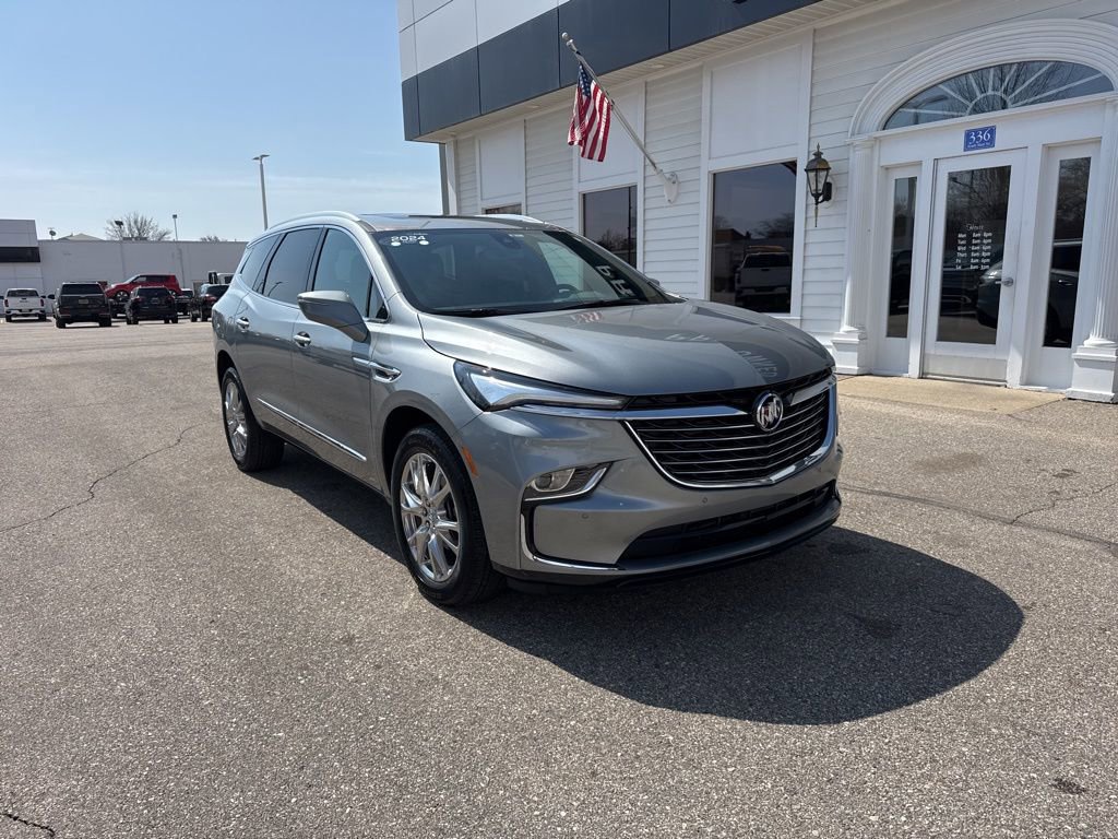 Used 2024 Buick Enclave Essence w/ Experience Buick Package image 3