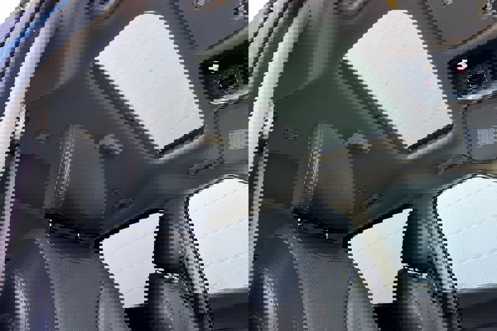 Used 2025 Kia Carnival SX Prestige image 21