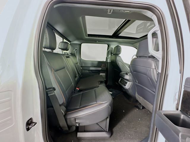 New 2025 Ford F350 Lariat w/ Black Appearance Package image 31
