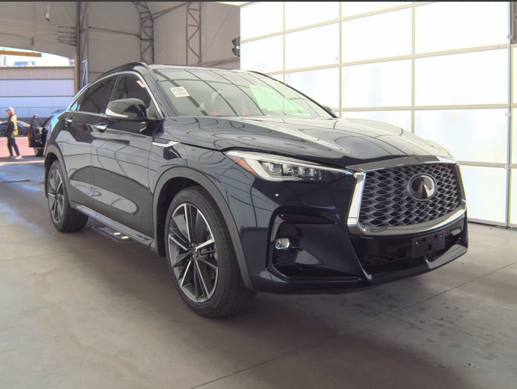 Used 2023 INFINITI QX55 Essential w/ Cargo Package image 4