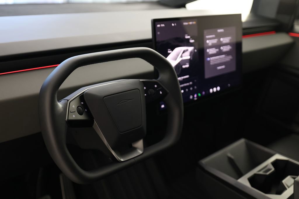 Used 2024 Tesla Cybertruck AWD Crew Cab image 18