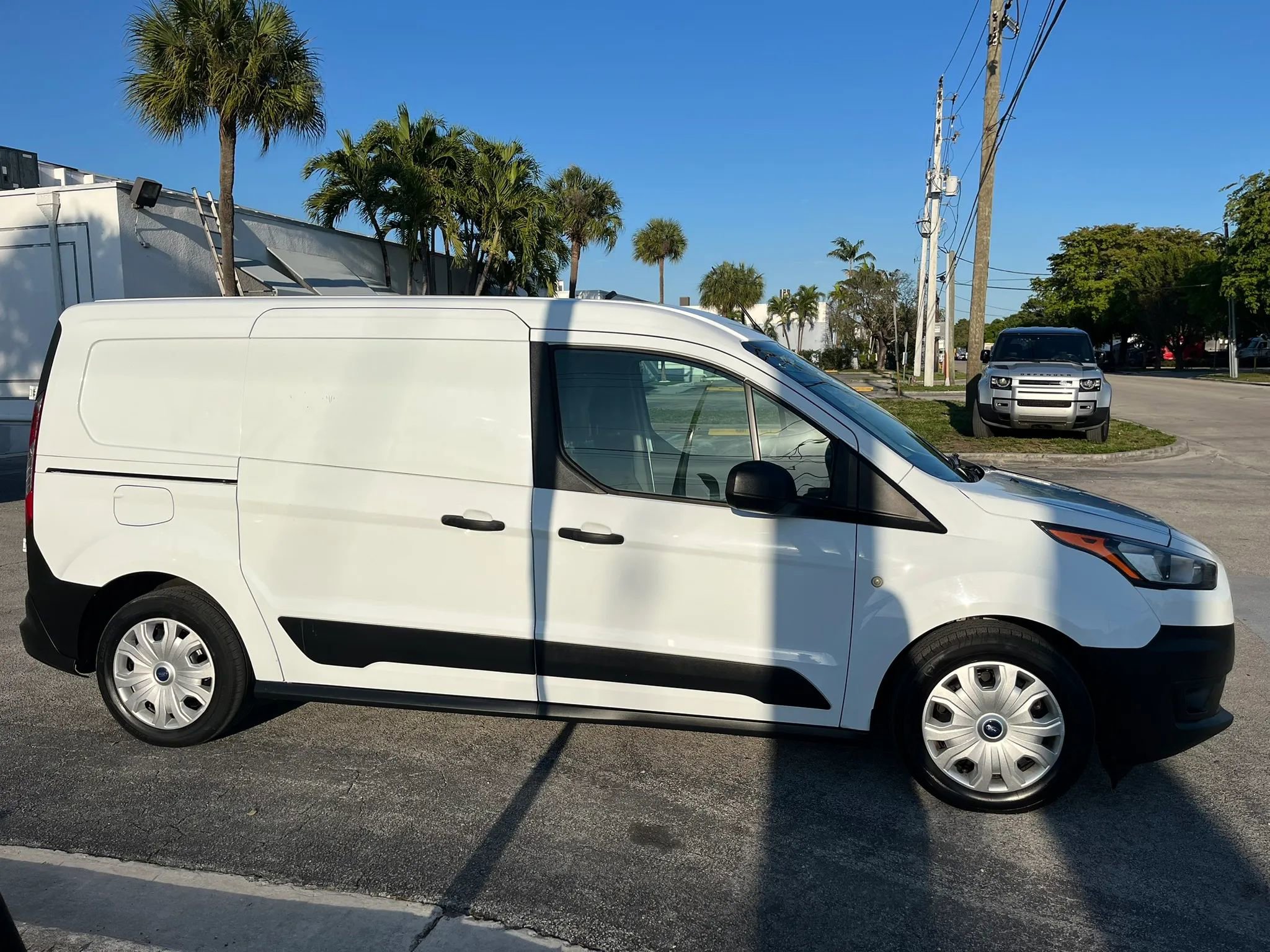 Used 2020 Ford Transit Connect XL image 7
