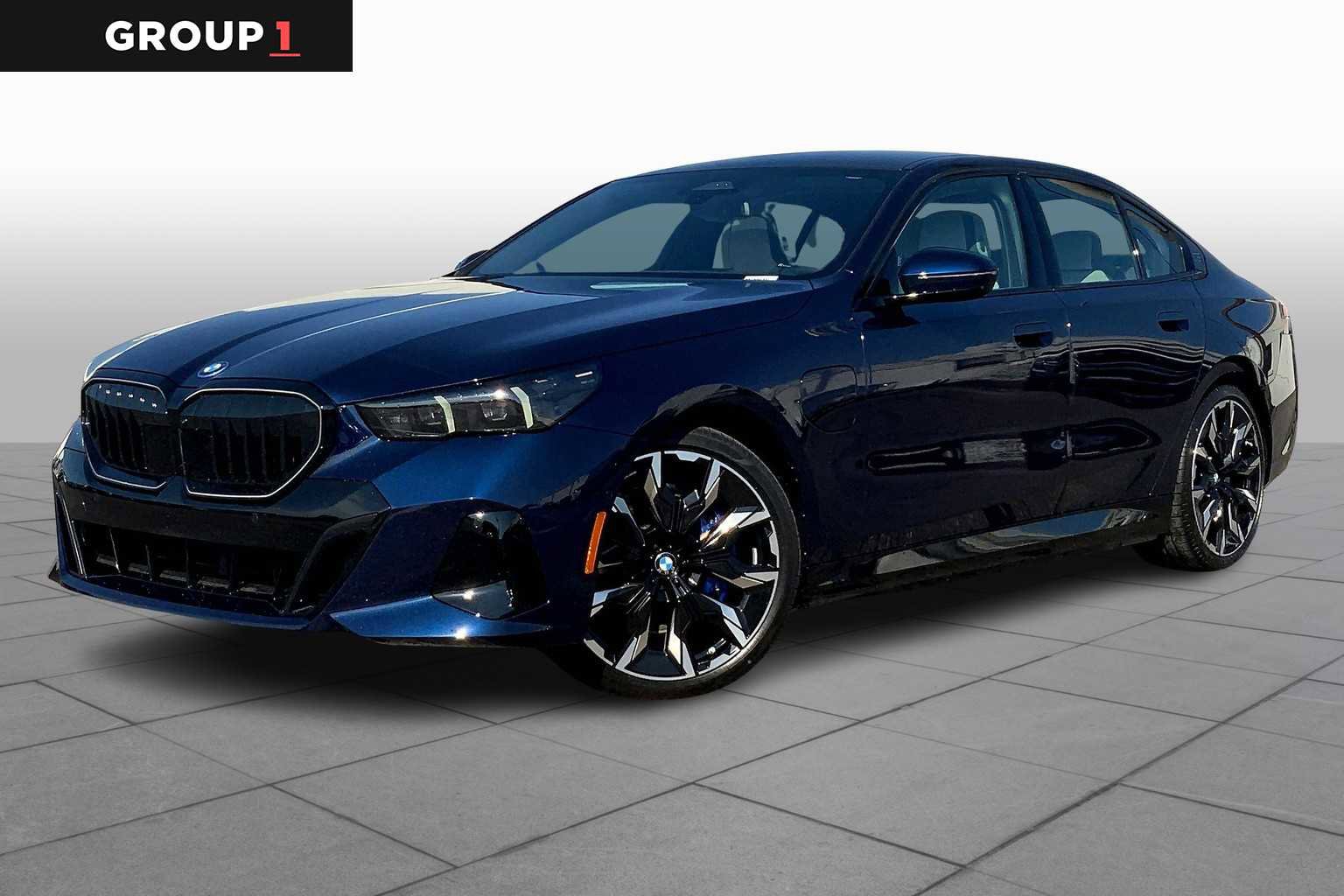New 2026 BMW 550e xDrive w/ Premium Package image 1