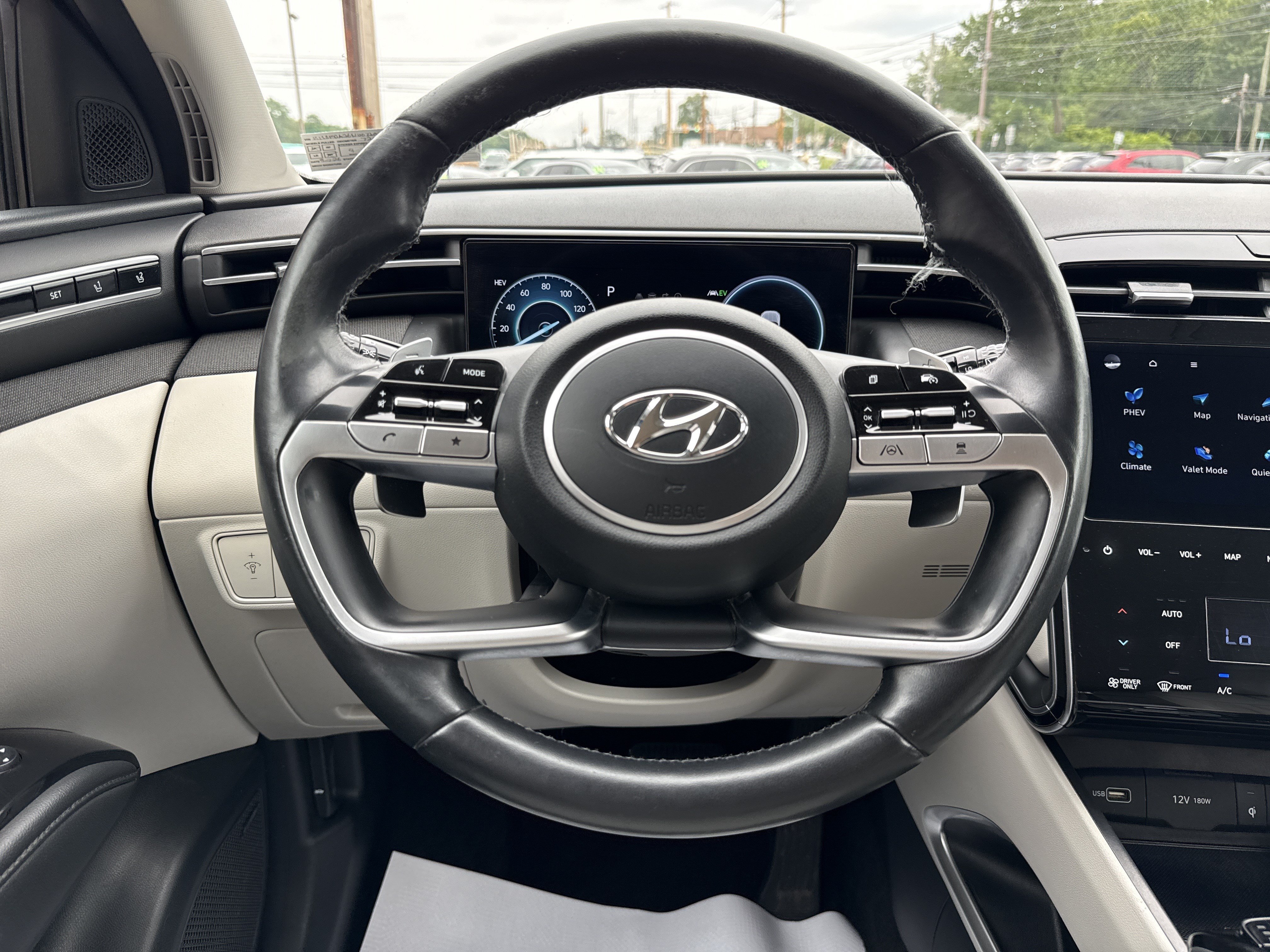 Used 2022 Hyundai Tucson Limited w/ Cargo Package AWD/4WD image 17