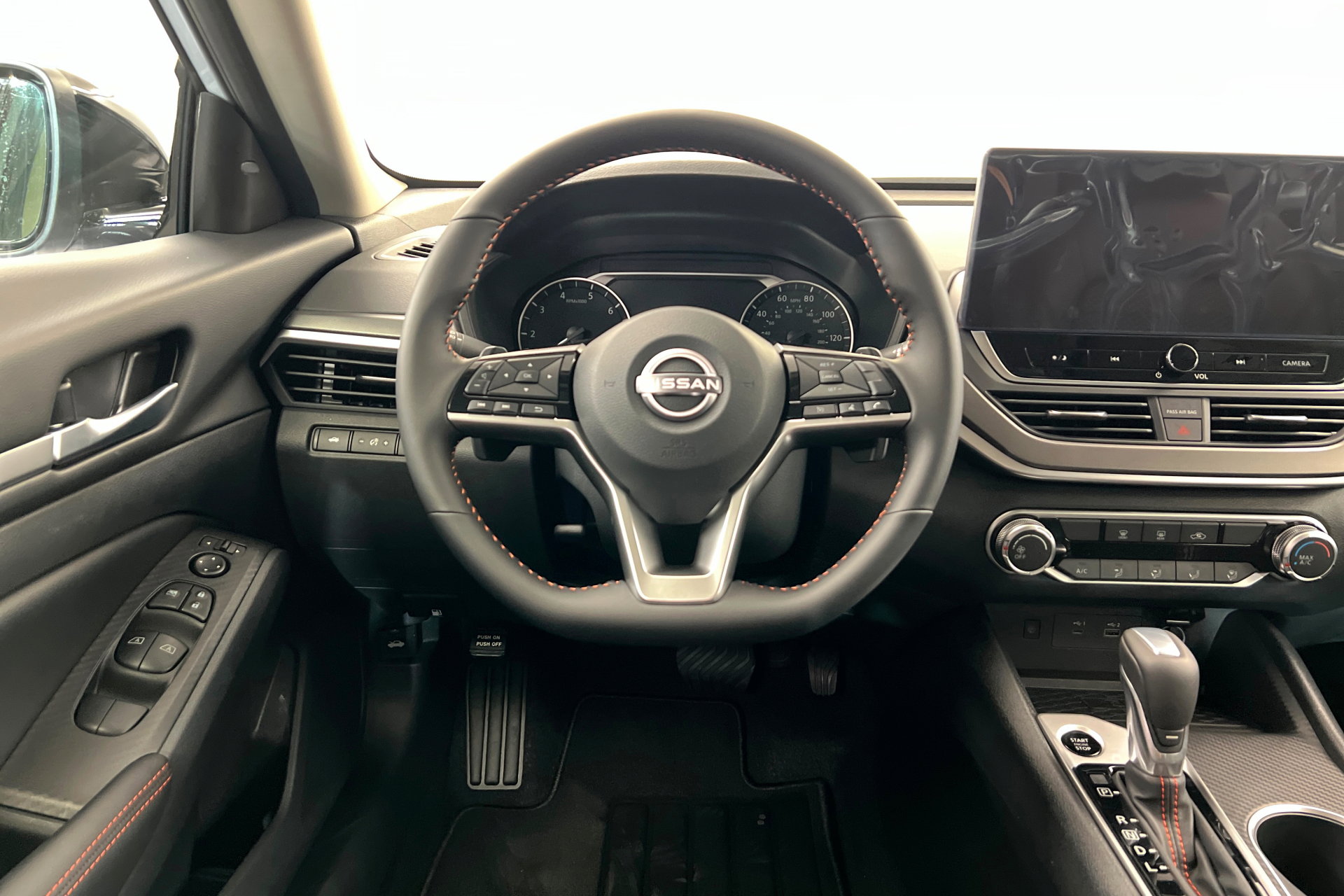 New 2026 Nissan Altima 2.5 SR FWD image 12
