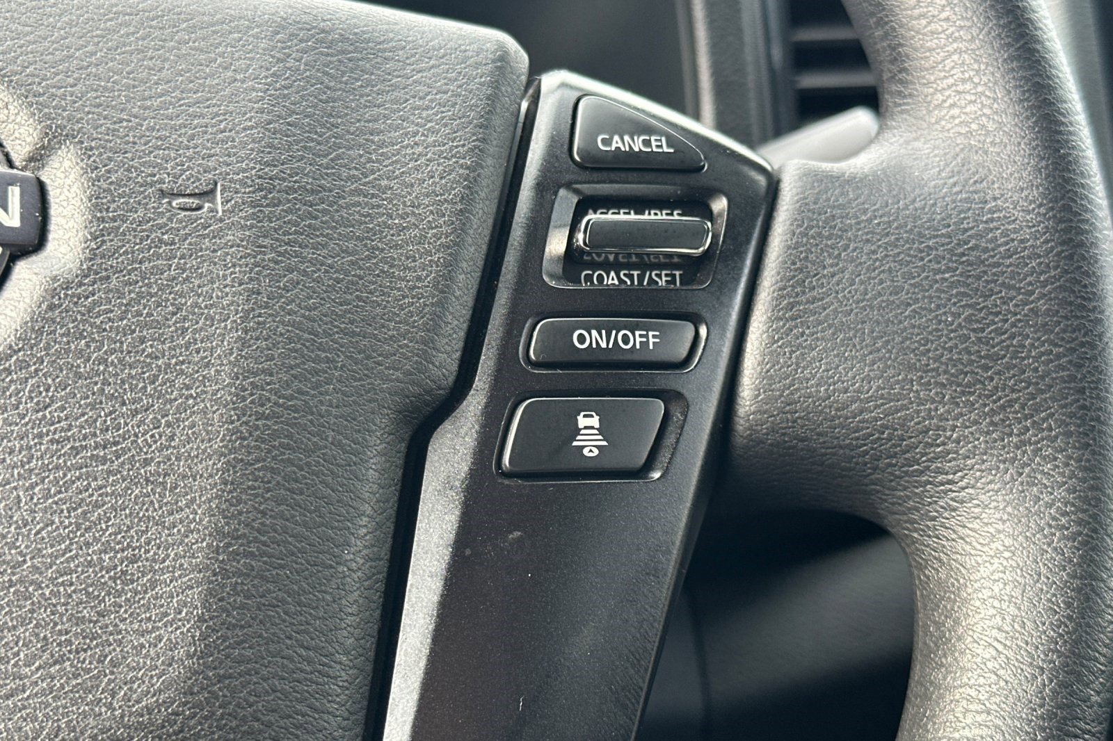 Used 2023 Nissan Frontier SV w/ Midnight Edition Package image 30