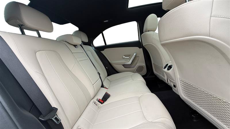 Used 2022 Mercedes-Benz A 220 image 18