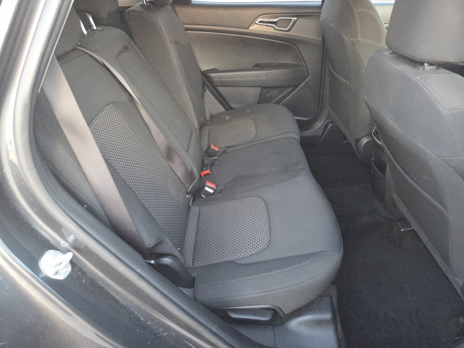 Used 2023 Kia Sportage LX FWD image 19