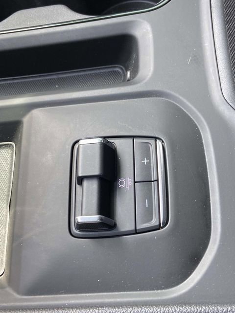 Certified 2025 GMC Sierra 2500 AT4 AWD/4WD image 28